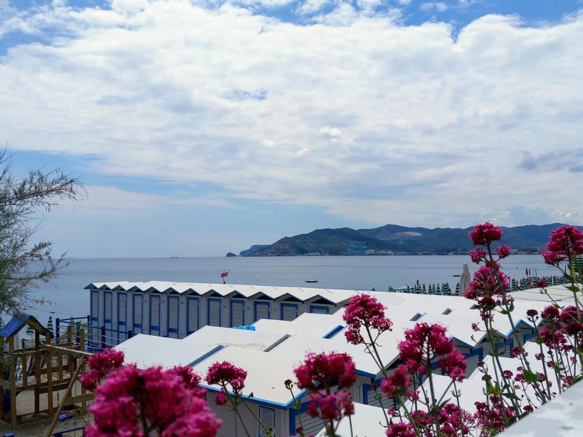 Tramonto Sul Mare - Sea Suite Savona Dış mekan fotoğraf