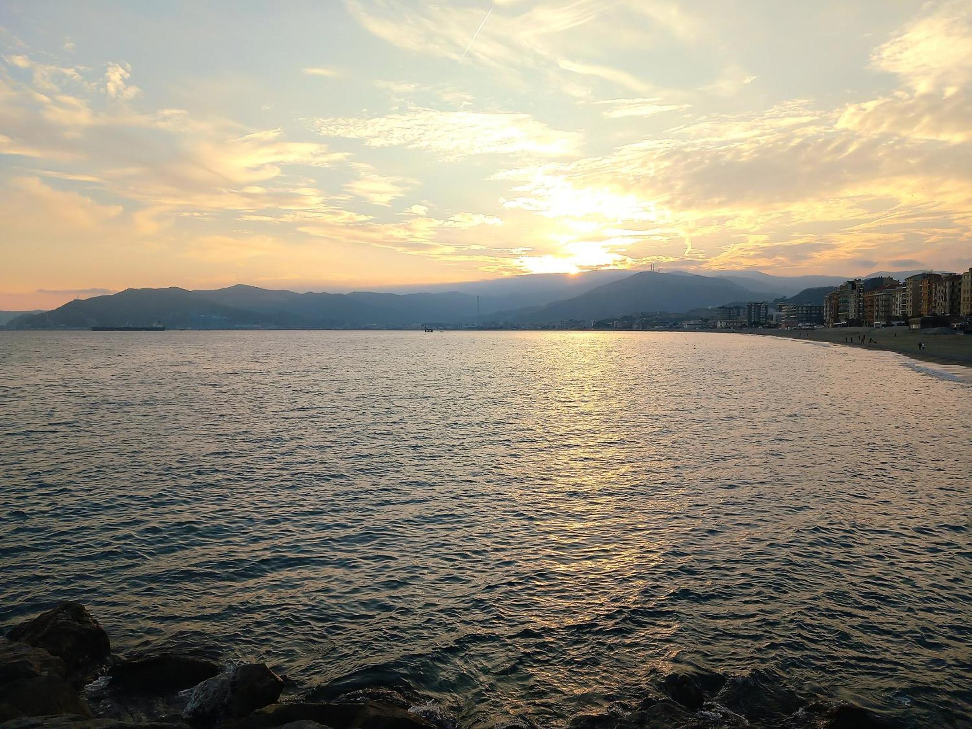 Tramonto Sul Mare - Sea Suite Savona Dış mekan fotoğraf