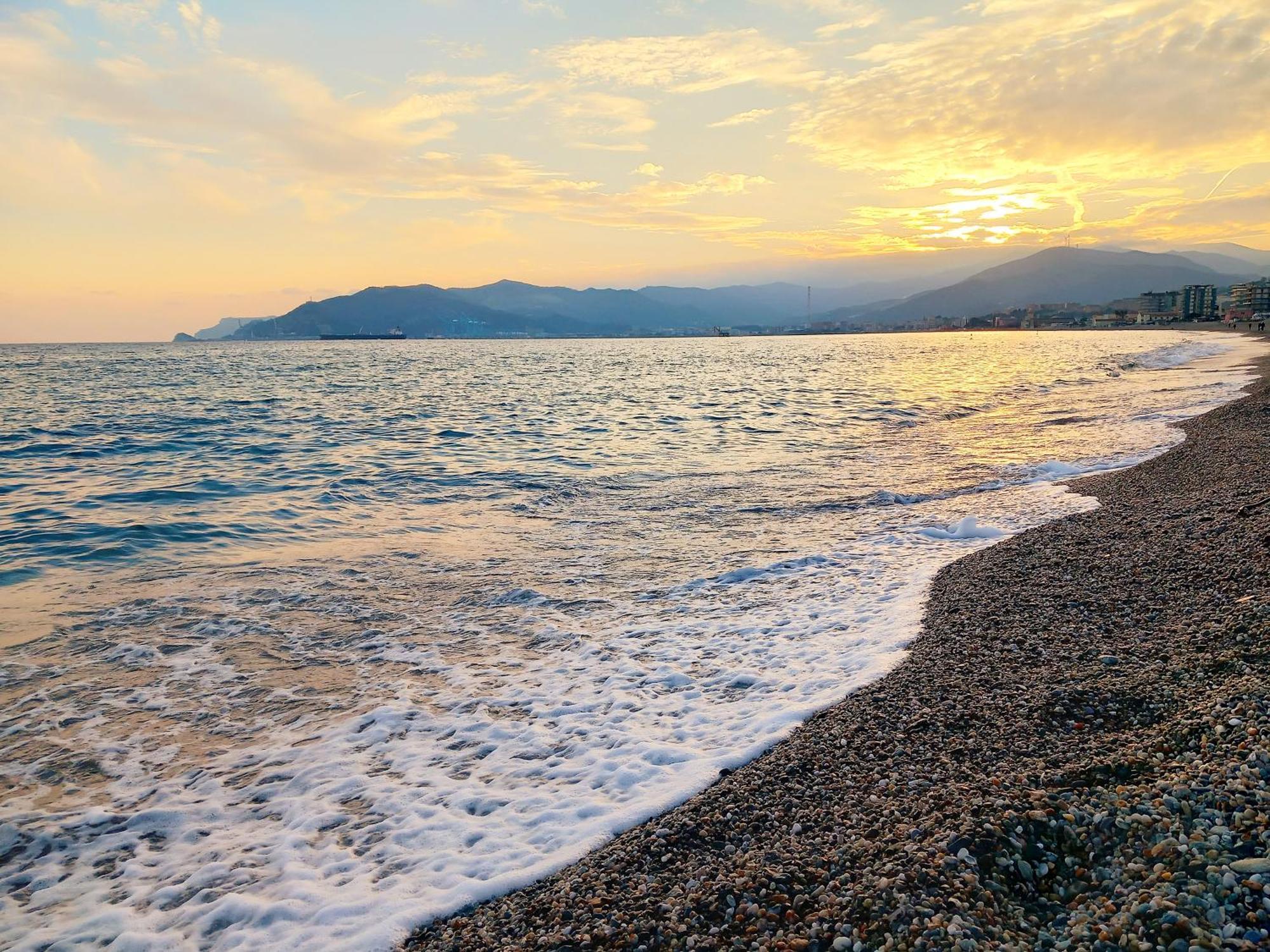 Tramonto Sul Mare - Sea Suite Savona Dış mekan fotoğraf