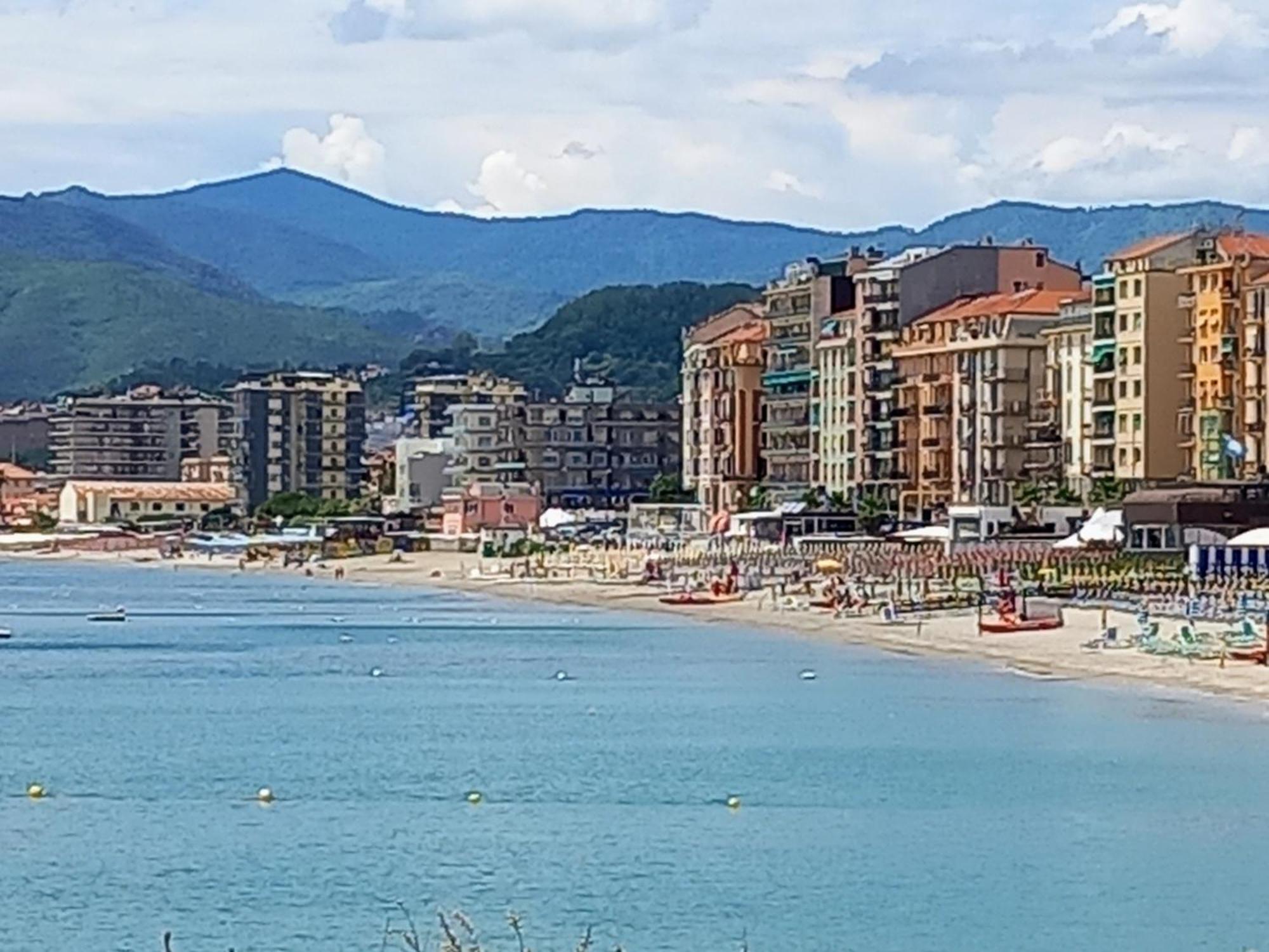 Tramonto Sul Mare - Sea Suite Savona Dış mekan fotoğraf